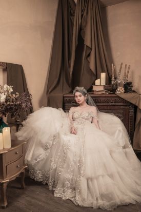禮服出租 首選最愛 婚紗禮服，各式款式 晚宴禮服、新娘禮服、晚禮服 供挑選。#禮服出租 #婚紗禮服 #晚宴禮服 #新娘禮服 #晚禮服