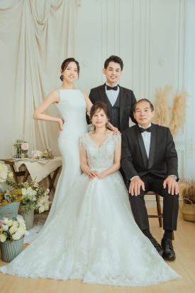 禮服出租 首選最愛 婚紗禮服，各式款式 晚宴禮服、新娘禮服、晚禮服 供挑選。#禮服出租 #婚紗禮服 #晚宴禮服 #新娘禮服 #晚禮服