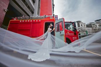 禮服出租 首選最愛 婚紗禮服，各式款式 晚宴禮服、新娘禮服、晚禮服 供挑選。#禮服出租 #婚紗禮服 #晚宴禮服 #新娘禮服 #晚禮服