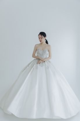 禮服出租 首選最愛 婚紗禮服，各式款式 晚宴禮服、新娘禮服、晚禮服 供挑選。#禮服出租 #婚紗禮服 #晚宴禮服 #新娘禮服 #晚禮服