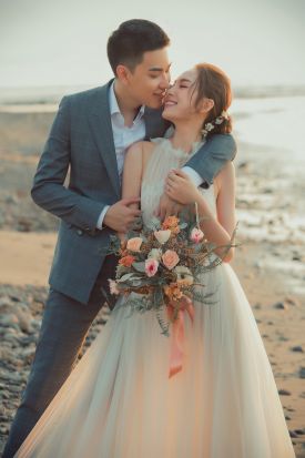 禮服出租 首選最愛 婚紗禮服，各式款式 晚宴禮服、新娘禮服、晚禮服 供挑選。#禮服出租 #婚紗禮服 #晚宴禮服 #新娘禮服 #晚禮服