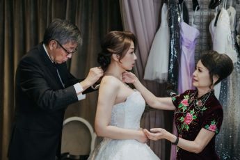 禮服出租 首選最愛 婚紗禮服，各式款式 晚宴禮服、新娘禮服、晚禮服 供挑選。#禮服出租 #婚紗禮服 #晚宴禮服 #新娘禮服 #晚禮服