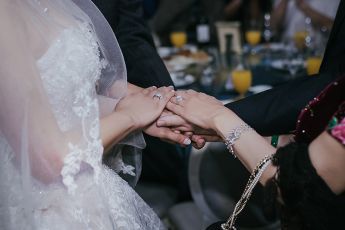 禮服出租 首選最愛 婚紗禮服，各式款式 晚宴禮服、新娘禮服、晚禮服 供挑選。#禮服出租 #婚紗禮服 #晚宴禮服 #新娘禮服 #晚禮服