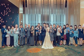 禮服出租 首選最愛 婚紗禮服，各式款式 晚宴禮服、新娘禮服、晚禮服 供挑選。#禮服出租 #婚紗禮服 #晚宴禮服 #新娘禮服 #晚禮服