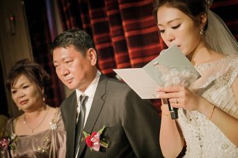 禮服出租 首選最愛 婚紗禮服，各式款式 晚宴禮服、新娘禮服、晚禮服 供挑選。#禮服出租 #婚紗禮服 #晚宴禮服 #新娘禮服 #晚禮服