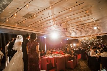 禮服出租 首選最愛 婚紗禮服，各式款式 晚宴禮服、新娘禮服、晚禮服 供挑選。#禮服出租 #婚紗禮服 #晚宴禮服 #新娘禮服 #晚禮服