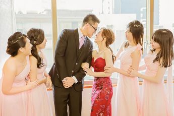 禮服出租 首選最愛 婚紗禮服，各式款式 晚宴禮服、新娘禮服、晚禮服 供挑選。#禮服出租 #婚紗禮服 #晚宴禮服 #新娘禮服 #晚禮服